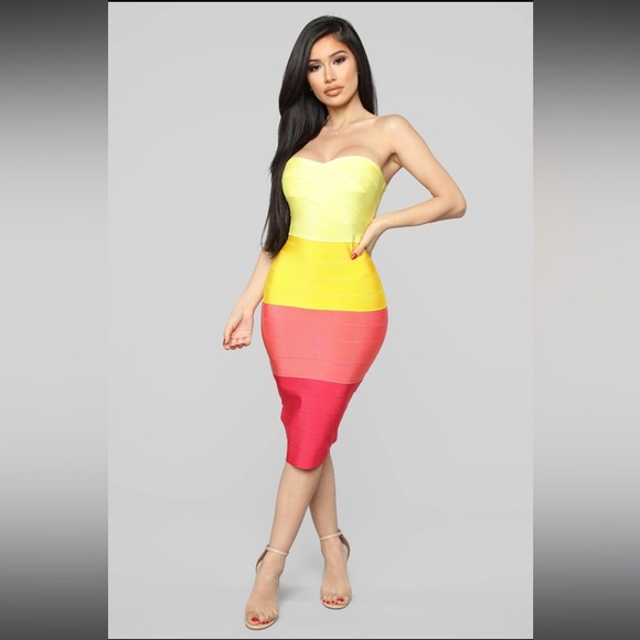 NWT Fashion Nova Pull Me In Closer Bandage Dress Size XS - Picture 1 of 14